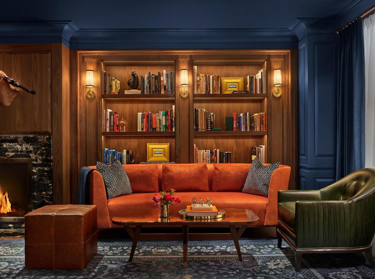 The Newbury Boston Hotel Eksteriør billede Library at The Carlyle