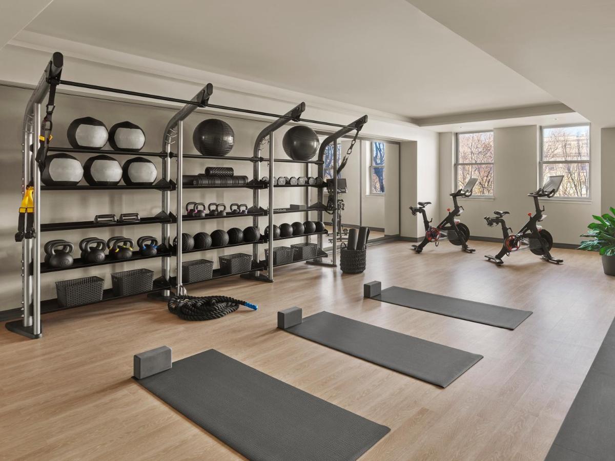 The Newbury Boston Hotel Eksteriør billede A functional training area