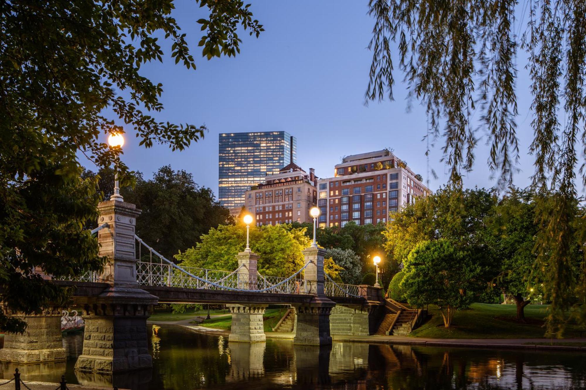 The Newbury Boston Hotel Eksteriør billede The Public Garden